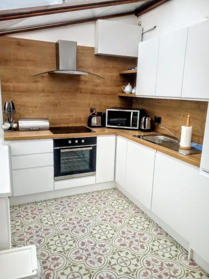 Hookless Holiday Homes Fethard-on-Sea Extérieur photo